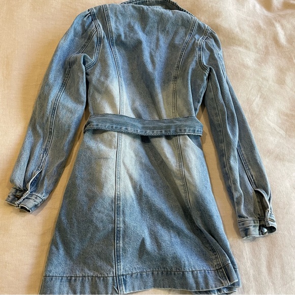 Cute short jean dress with jean belt - Picture 8 of 9